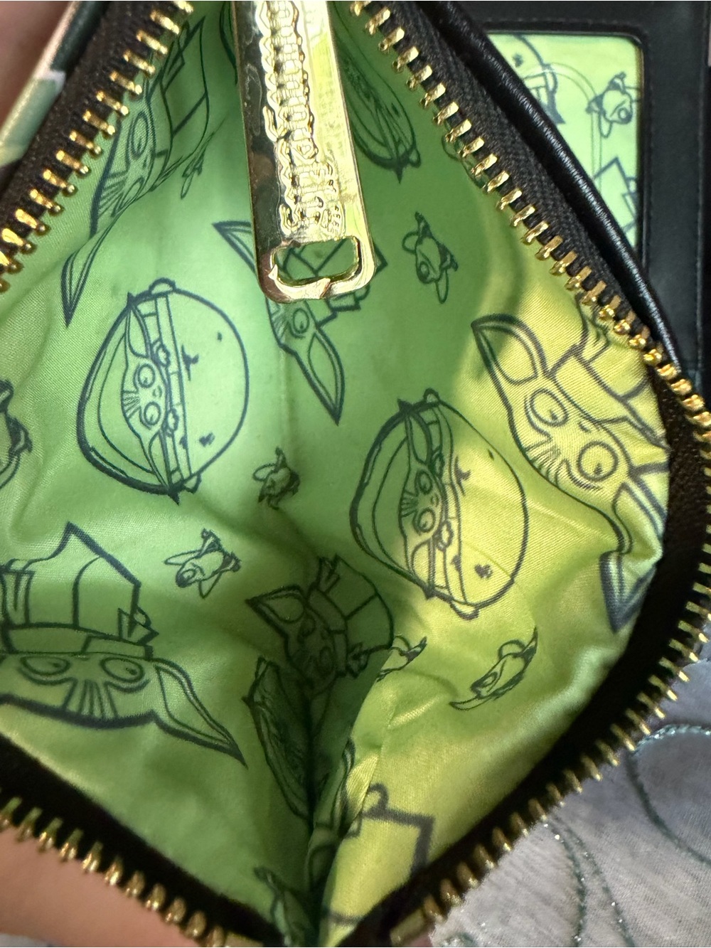 Loungefly Star Wars The Mandalorian Grogu (Baby Yoda) Wallet - Picture 11 of 11